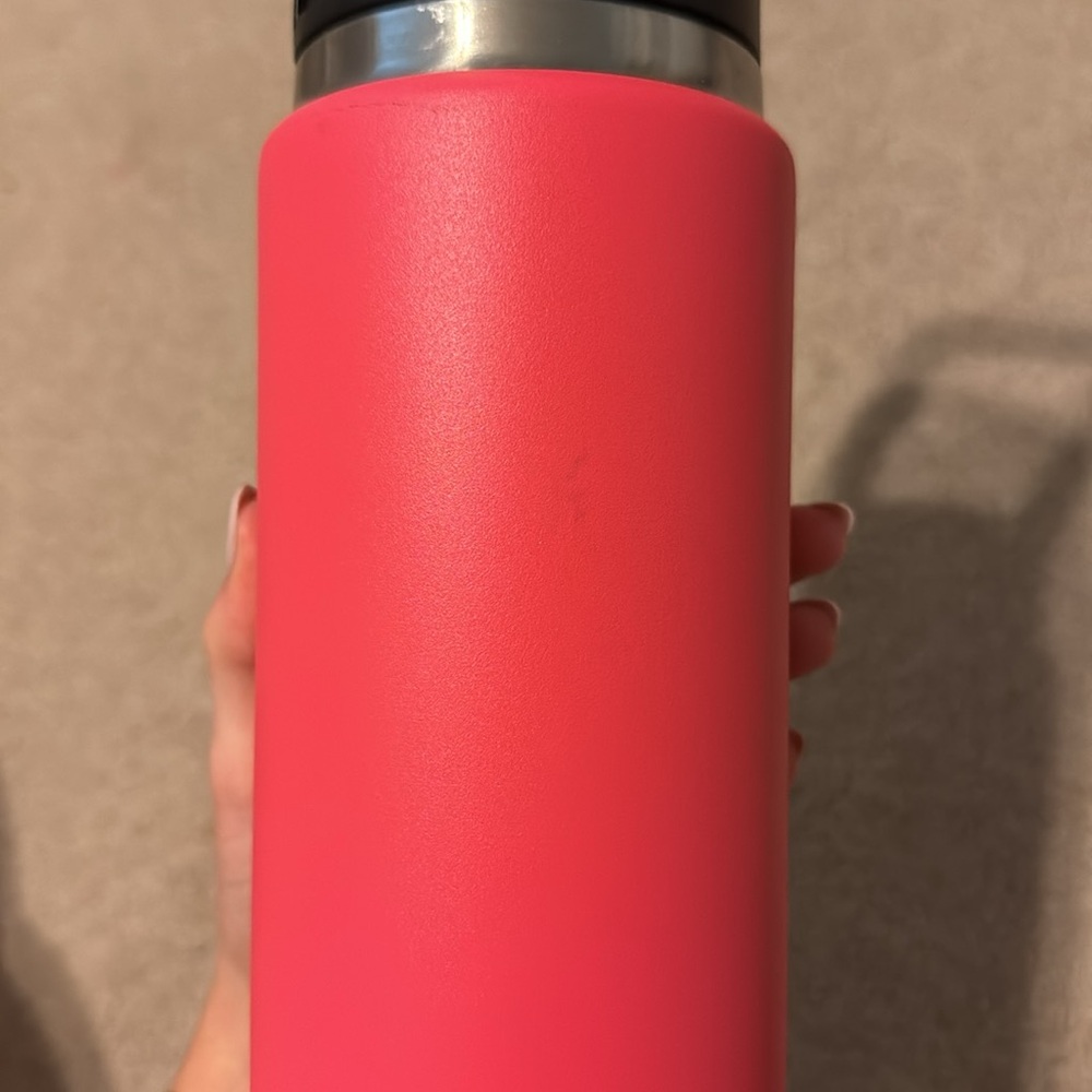 Yeti Rambler 26oz - Picture 5 of 7